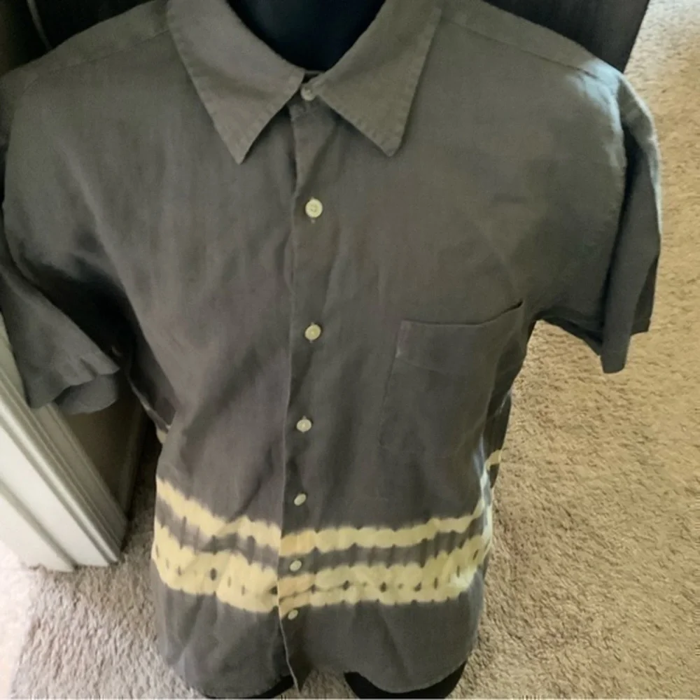 Men’s used size L large J Crew button front short sleeve grey colored shirt